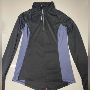Reebok outerwear long sleeve light top women’s size small